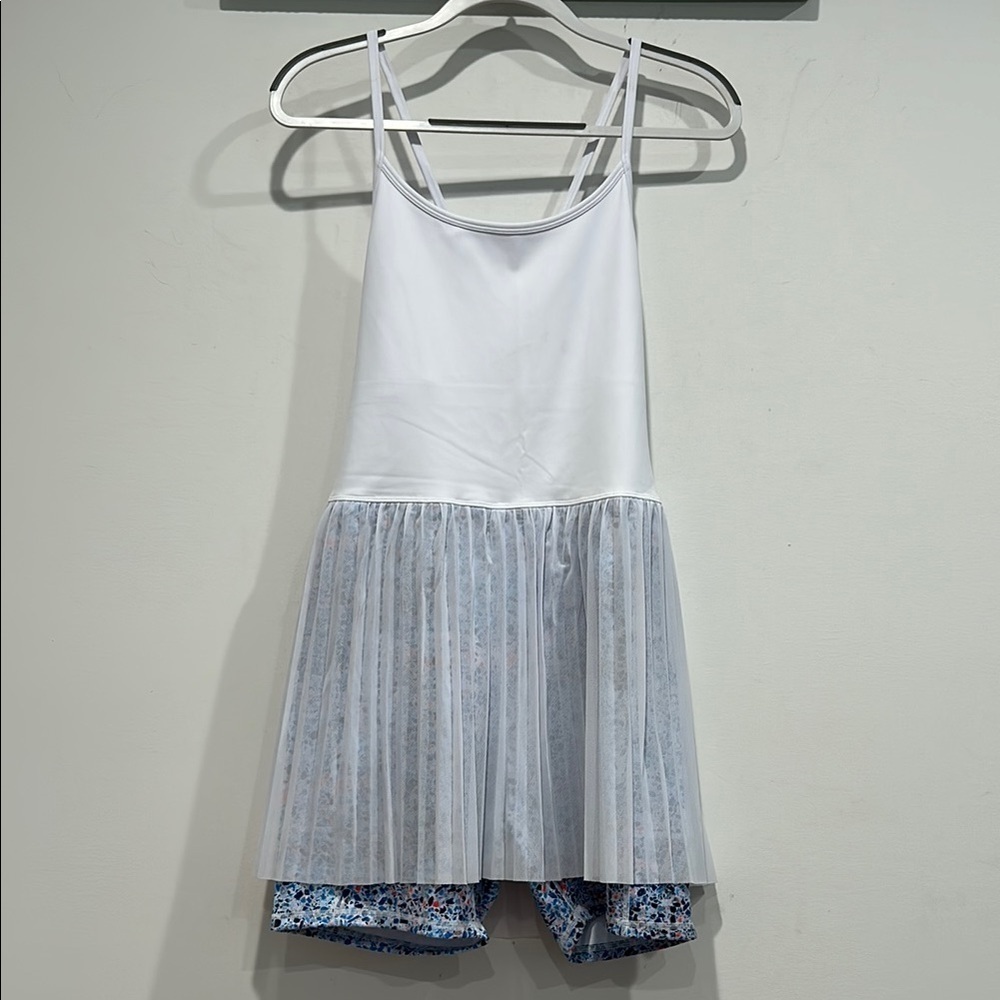 Neiman Marcus Torres golf, tennis dress and shorts, White and Blue sort Dress XL